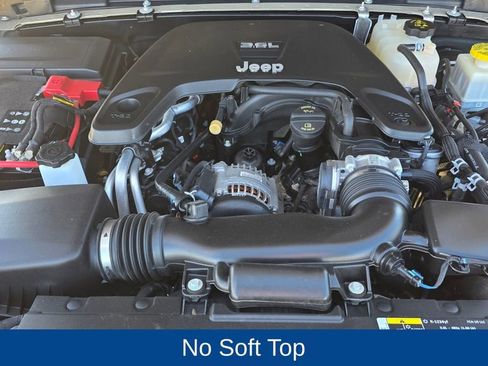 Used 2020 Jeep Gladiator Rubicon w/ Trailer Tow Package image 12