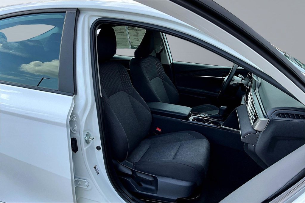 Used 2025 Toyota Camry LE FWD image 30