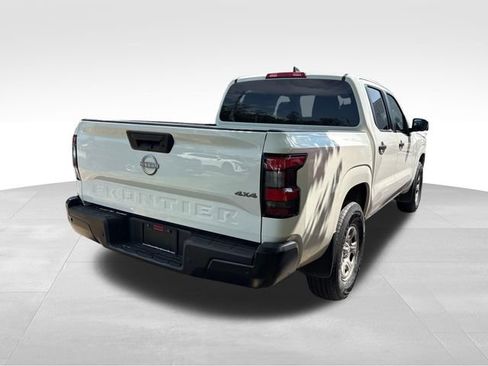 Used 2024 Nissan Frontier S w/ Technology Package AWD/4WD image 2
