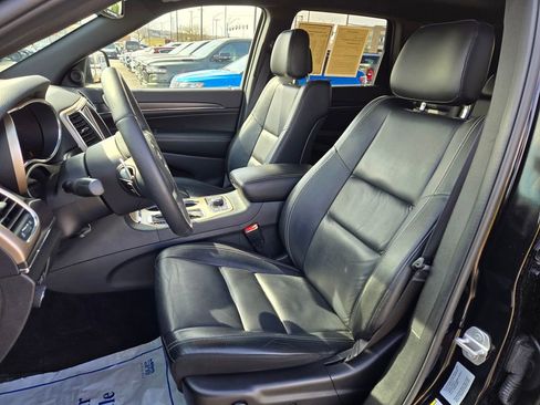 Used 2017 Jeep Grand Cherokee Limited image 15