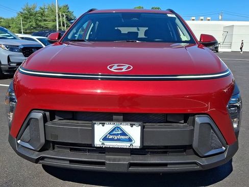 Used 2024 Hyundai Kona SEL AWD/4WD image 2