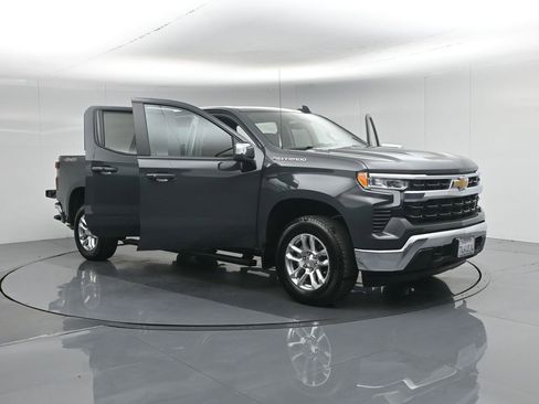 Used 2025 Chevrolet Silverado 1500 LT image 38