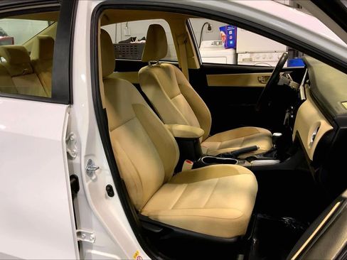 Used 2017 Toyota Corolla LE image 8