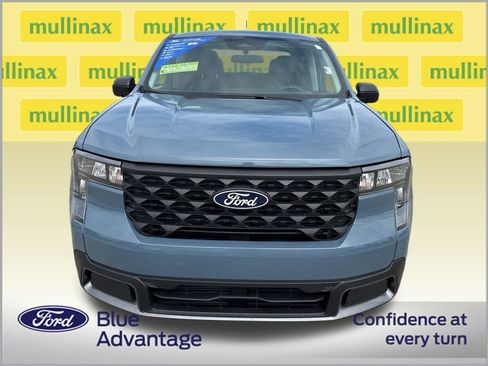 Used 2025 Ford Maverick XLT image 11