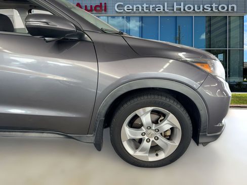 Used 2016 Honda HR-V EX image 12