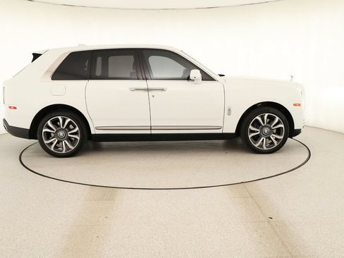 Used 2024 Rolls-Royce Cullinan w/ Cullinan Package AWD/4WD image 8