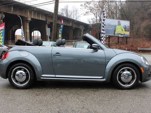 Used 2014 Volkswagen Beetle 1.8T image 9
