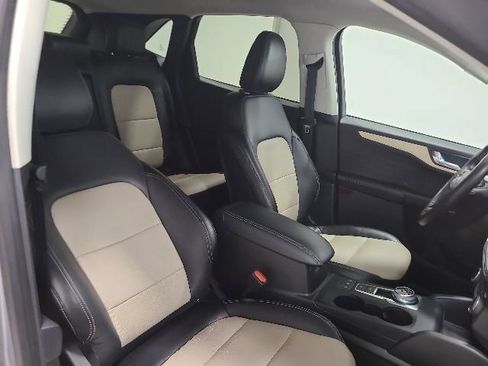 Used 2022 Ford Escape Titanium w/ Titanium Elite Package AWD/4WD image 13