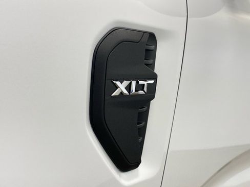 New 2025 Ford Ranger XLT w/ FX4 Off-Road Package image 13