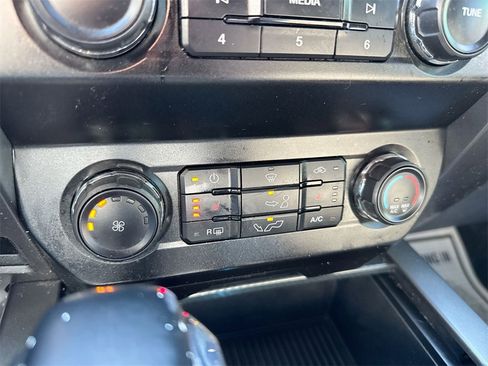 Used 2019 Ford F150 XLT w/ Equipment Group 302A Luxury image 16