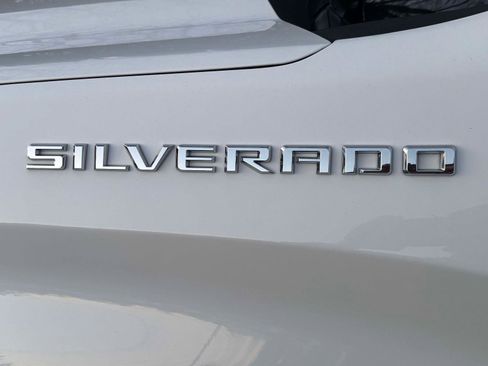 Used 2024 Chevrolet Silverado 1500 LT image 11