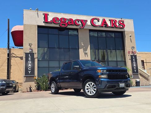 Used 2021 Chevrolet Silverado 1500 Custom AWD/4WD image 2
