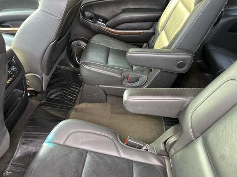 Used 2015 Chevrolet Suburban LT image 37