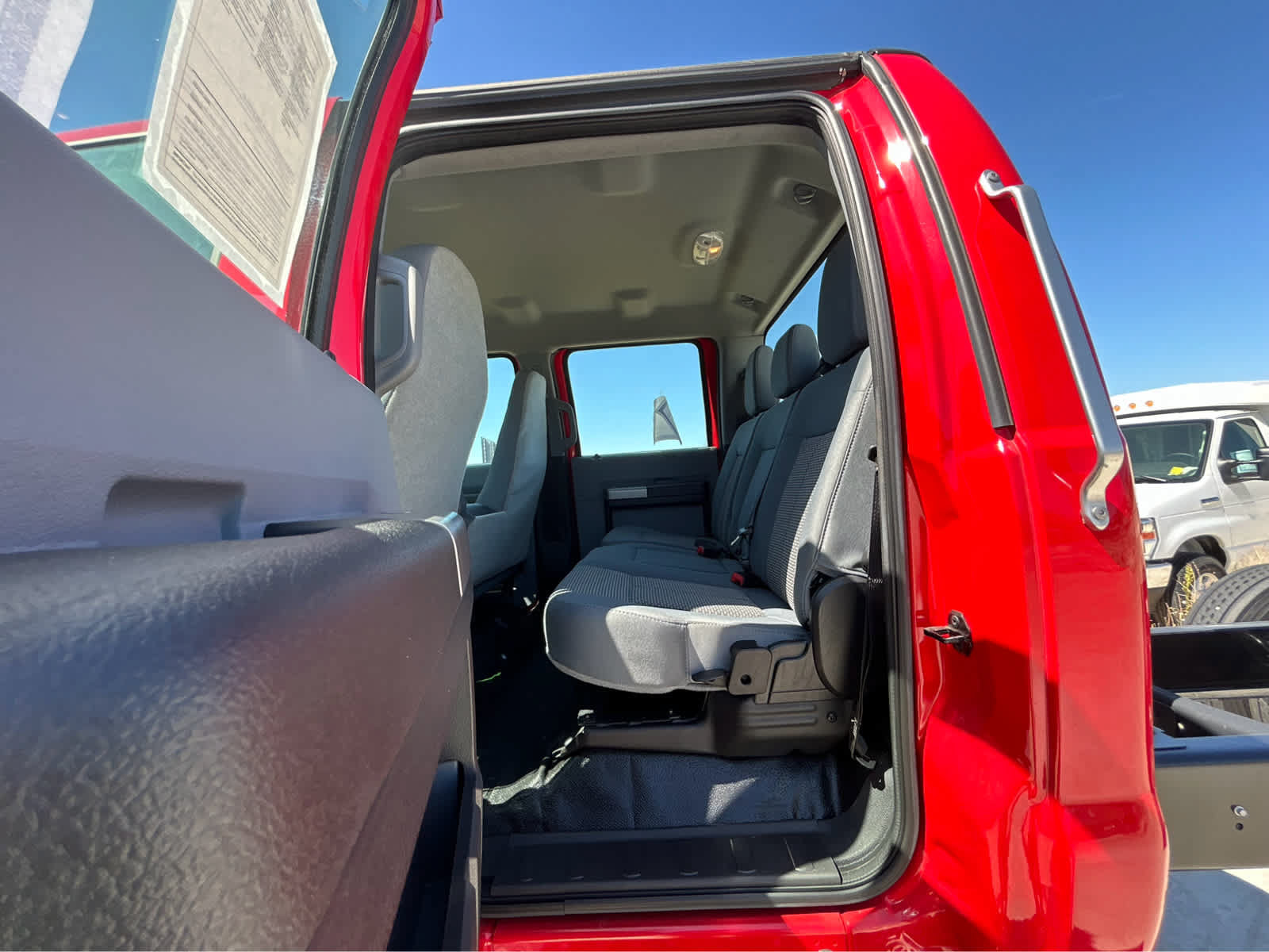 Used 2026 Ford F750 2WD Crew Cab Super Duty image 4