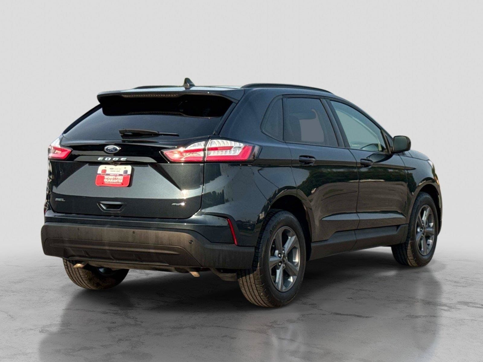 Used 2024 Ford Edge SEL w/ Sport Appearance Package AWD/4WD image 5