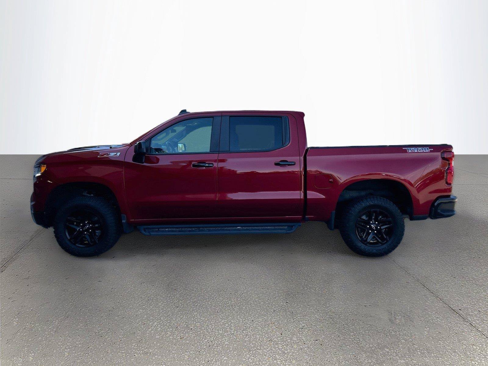 Used 2024 Chevrolet Silverado 1500 LT Trail Boss w/ Convenience Package II AWD/4WD image 7