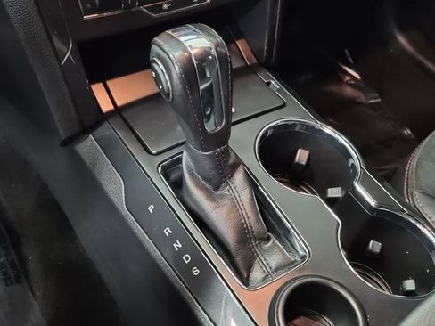 Used 2018 Ford Explorer XLT w/ Equipment Group 202A image 32