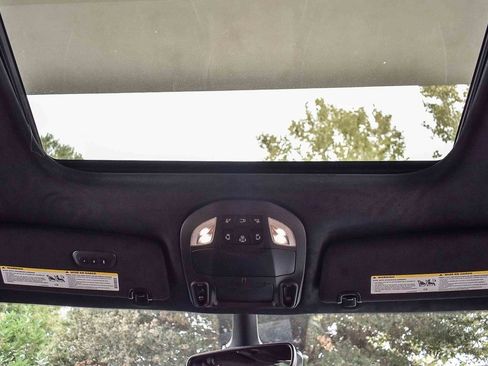 New 2026 Chrysler Pacifica Pinnacle image 15