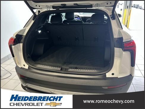 Used 2024 Chevrolet Blazer EV LT AWD/4WD image 15