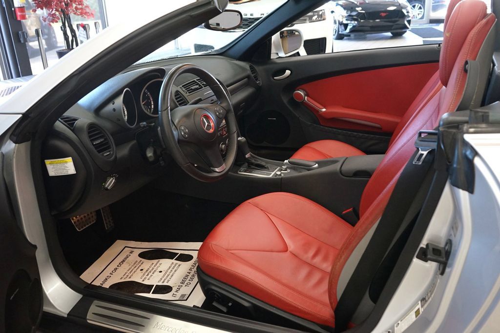 Used 2009 Mercedes-Benz SLK 300 image 26