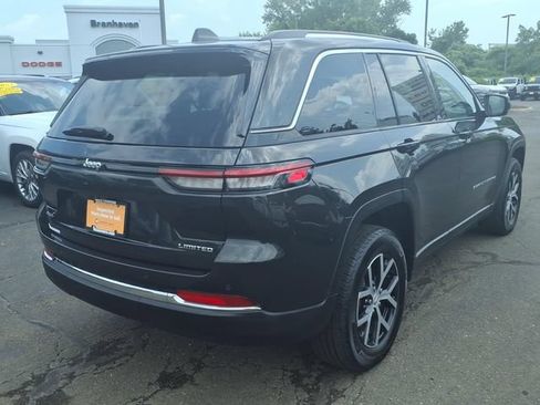 Certified 2023 Jeep Grand Cherokee Limited AWD/4WD image 8