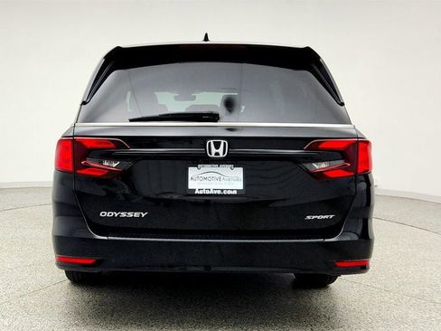 Used 2023 Honda Odyssey Sport image 6