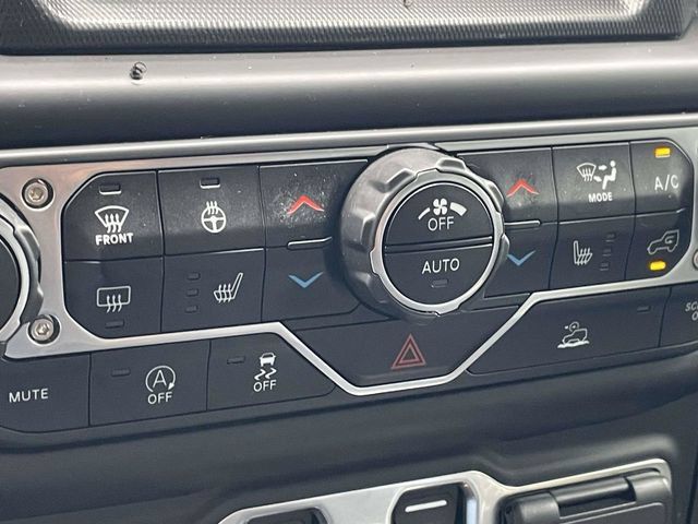 Used 2023 Jeep Gladiator Overland w/ LED Lighting Group AWD/4WD image 16