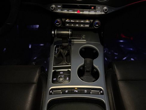 Used 2018 Kia Stinger GT image 25