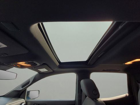 Used 2024 Chevrolet Colorado Z71 w/ Advanced Trailering Package image 25