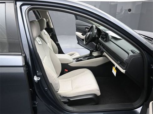 New 2025 Honda Accord SE image 10