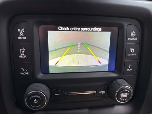 Used 2018 Jeep Compass Sport FWD image 2