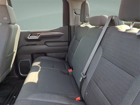 Used 2022 Chevrolet Silverado 1500 LT AWD/4WD image 16