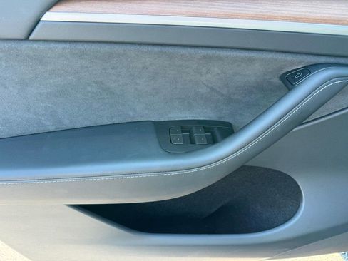 Used 2023 Tesla Model Y Performance image 20