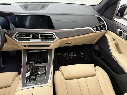 Used 2022 BMW X5 xDrive40i w/ Premium Package AWD/4WD image 31