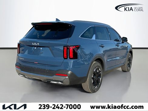 New 2026 Kia Sorento S image 5