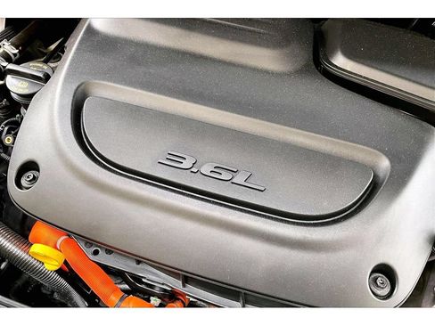 Used 2026 Chrysler Pacifica Premium FWD image 38