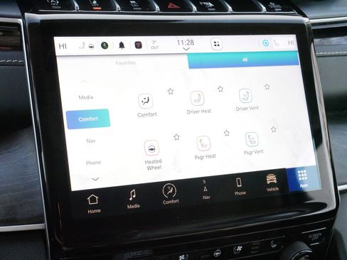 Used 2023 Jeep Grand Cherokee Limited w/ Luxury Tech Group II image 23