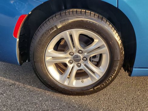 Certified 2023 Dodge Charger SXT image 5