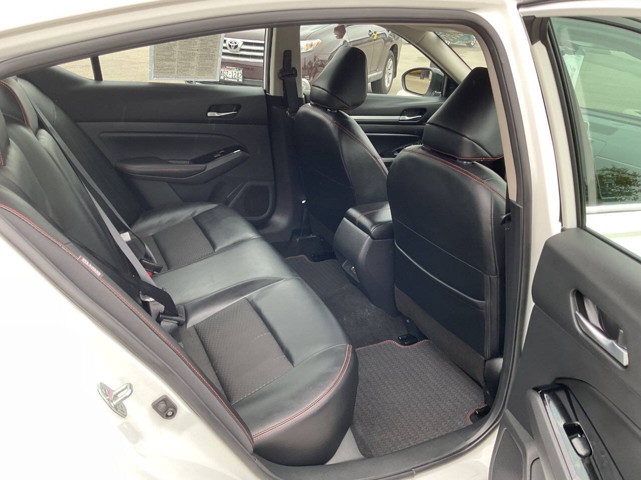 Used 2025 Nissan Altima 2.5 SR FWD image 38