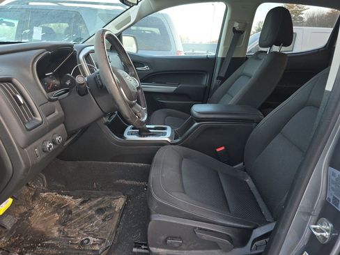 Used 2022 Chevrolet Colorado LT image 2