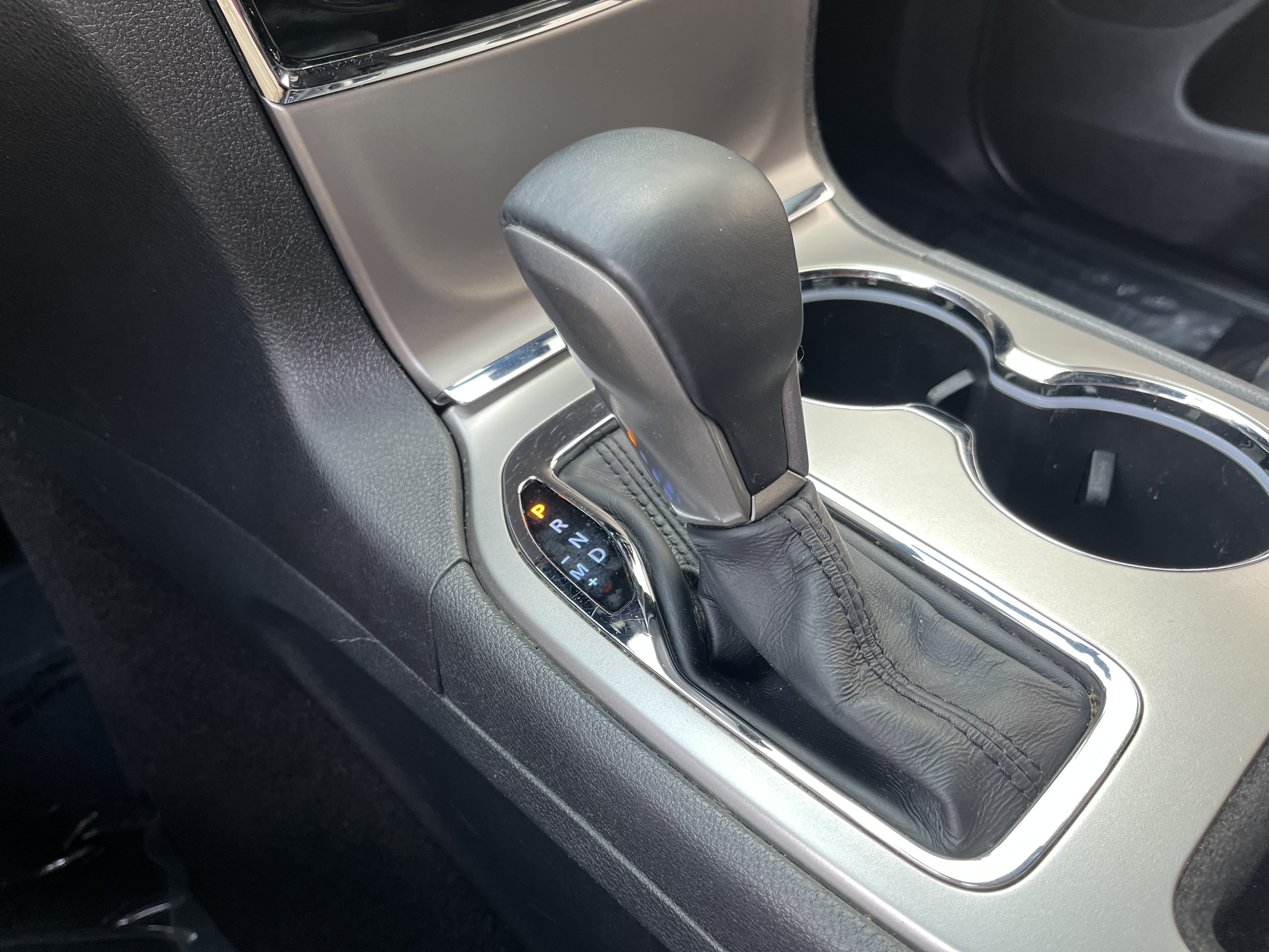 Used 2019 Jeep Grand Cherokee Altitude AWD/4WD image 25