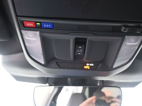 Used 2025 Subaru Forester Premium w/ Convenience Package #1 AWD/4WD image 14