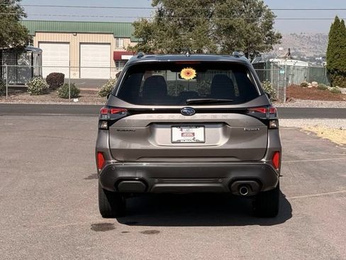 Certified 2025 Subaru Forester Touring AWD/4WD image 5