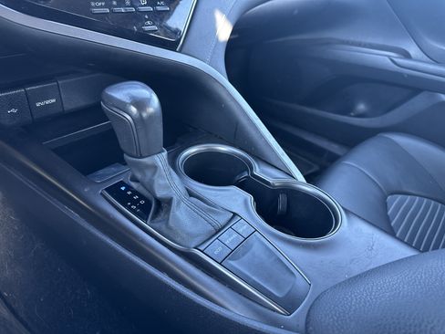 Used 2022 Toyota Camry SE image 27