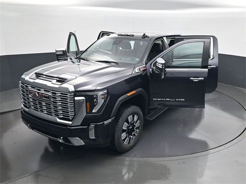 New 2026 GMC Sierra 3500 Denali w/ Denali Reserve Package image 30