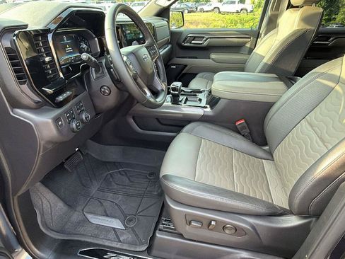 Used 2023 Chevrolet Silverado 1500 ZR2 w/ Technology Package AWD/4WD image 16
