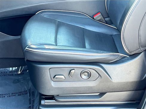 Certified 2024 Cadillac Escalade ESV Sport image 18