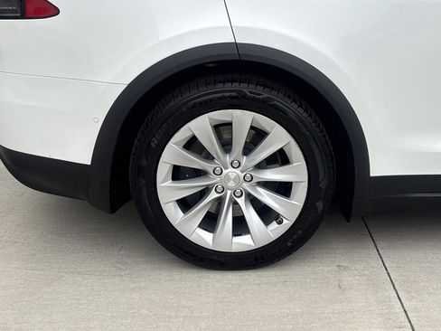 Used 2020 Tesla Model X Long Range AWD/4WD image 9