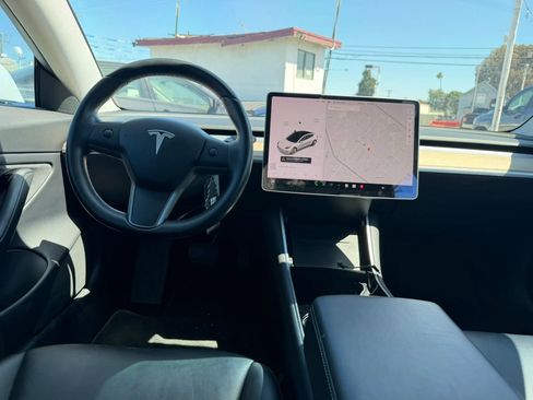 Used 2018 Tesla Model 3 Long Range RWD image 21