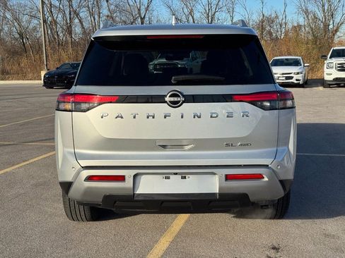 Used 2025 Nissan Pathfinder SL image 5
